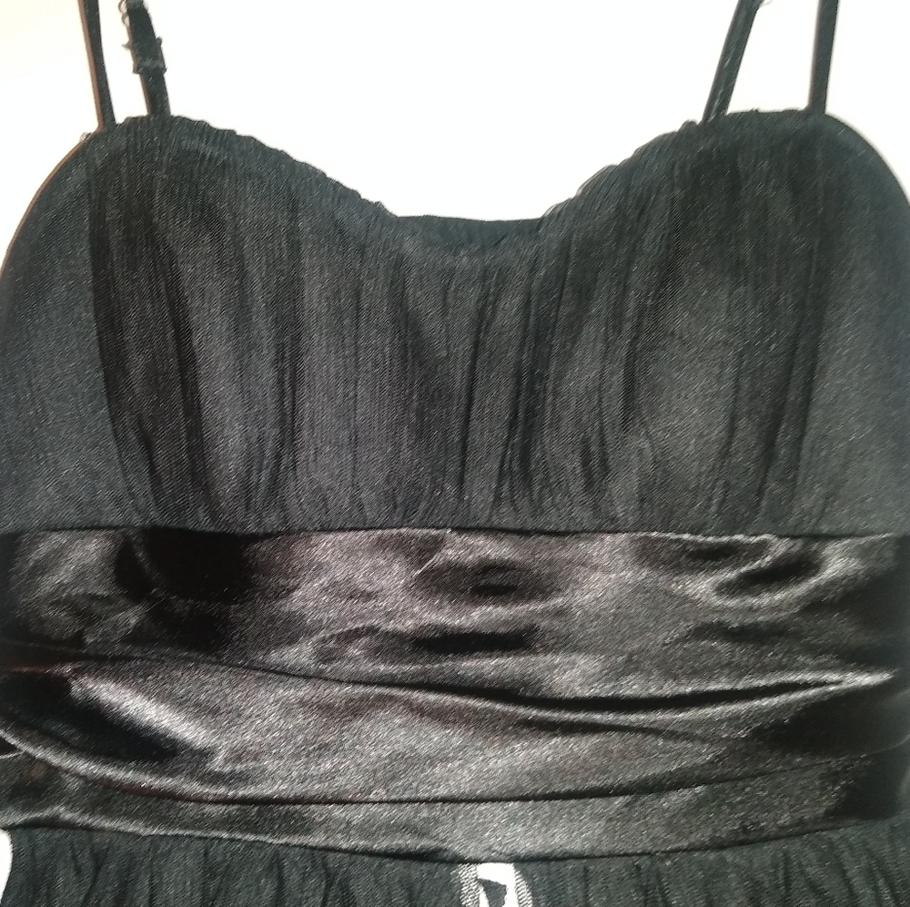 Black/white shot flowerd dress